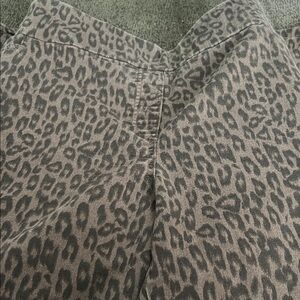 Avenue Brown Leopard Pattern very cute and comfy Pants
